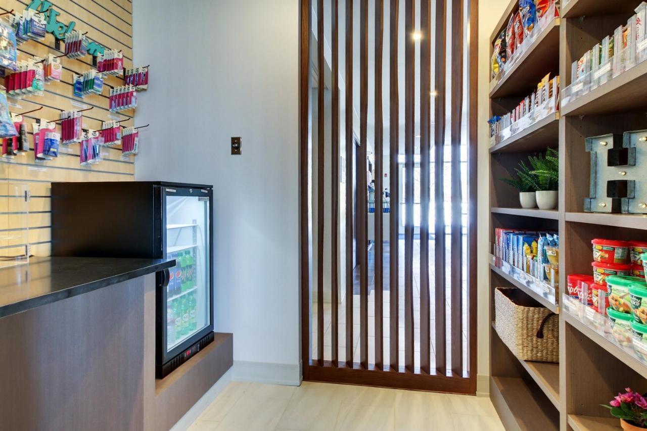 Hotel Express & By Ihg
